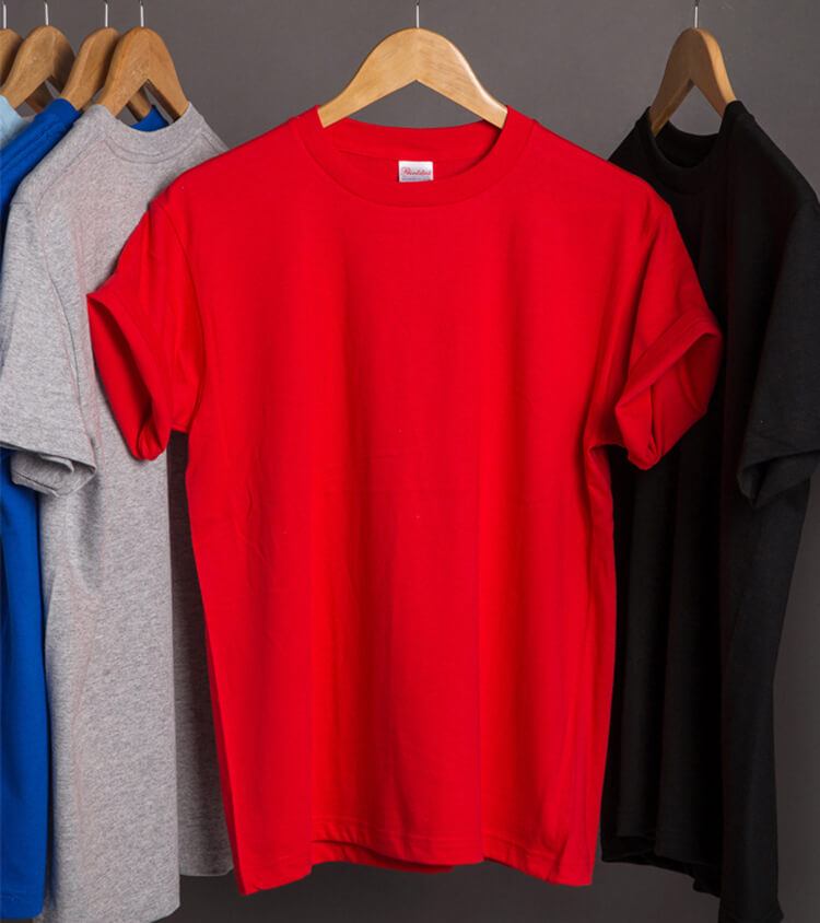 red blank tshirt